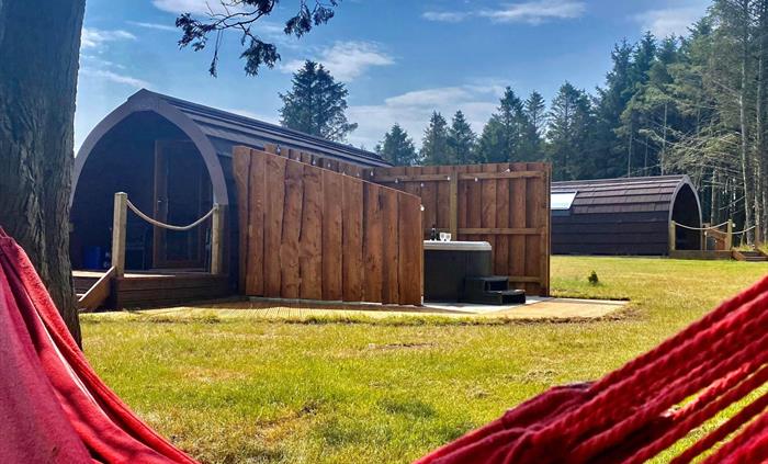 Moel yr Ogof Glamping Pod with Hot Tub. Sleeps 2.